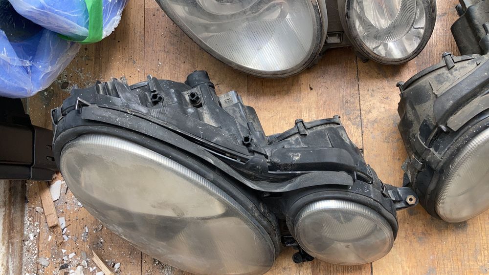 Far xenon Mercedes E-Class W211 2003 - 2006 faruri Stanga dreapta