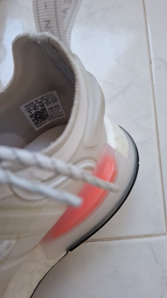 adidas NMD_V3
Ftw White/ Core Black/ Grey One