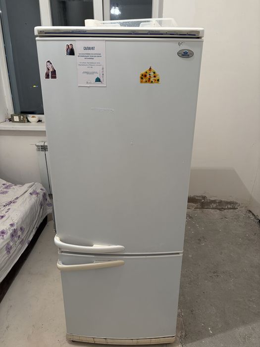 Продам холодильник Indesit в рабочем состояний