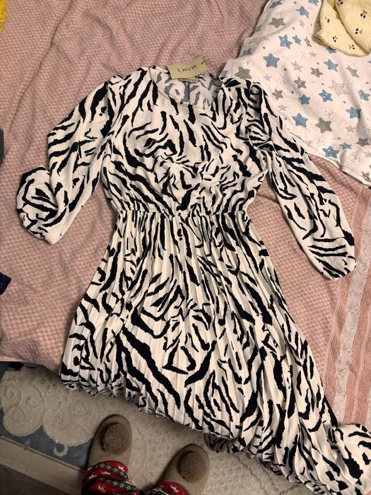 Новое платье с зтикеткой