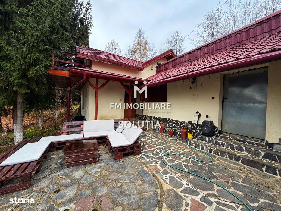 Casă de  vânzare cu vedere panoramică