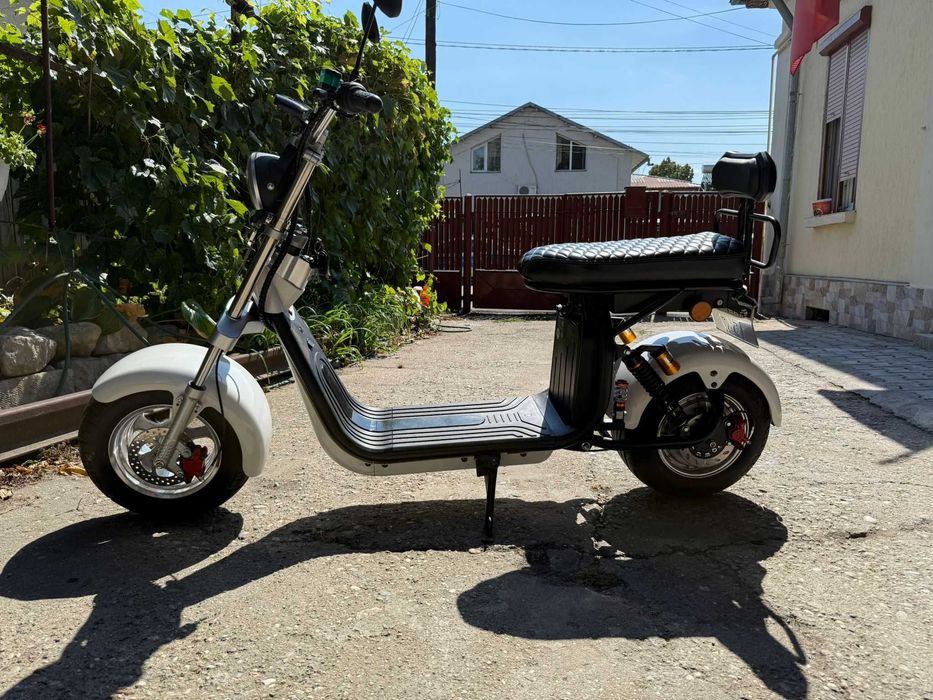 Scuter electric inmatriculat