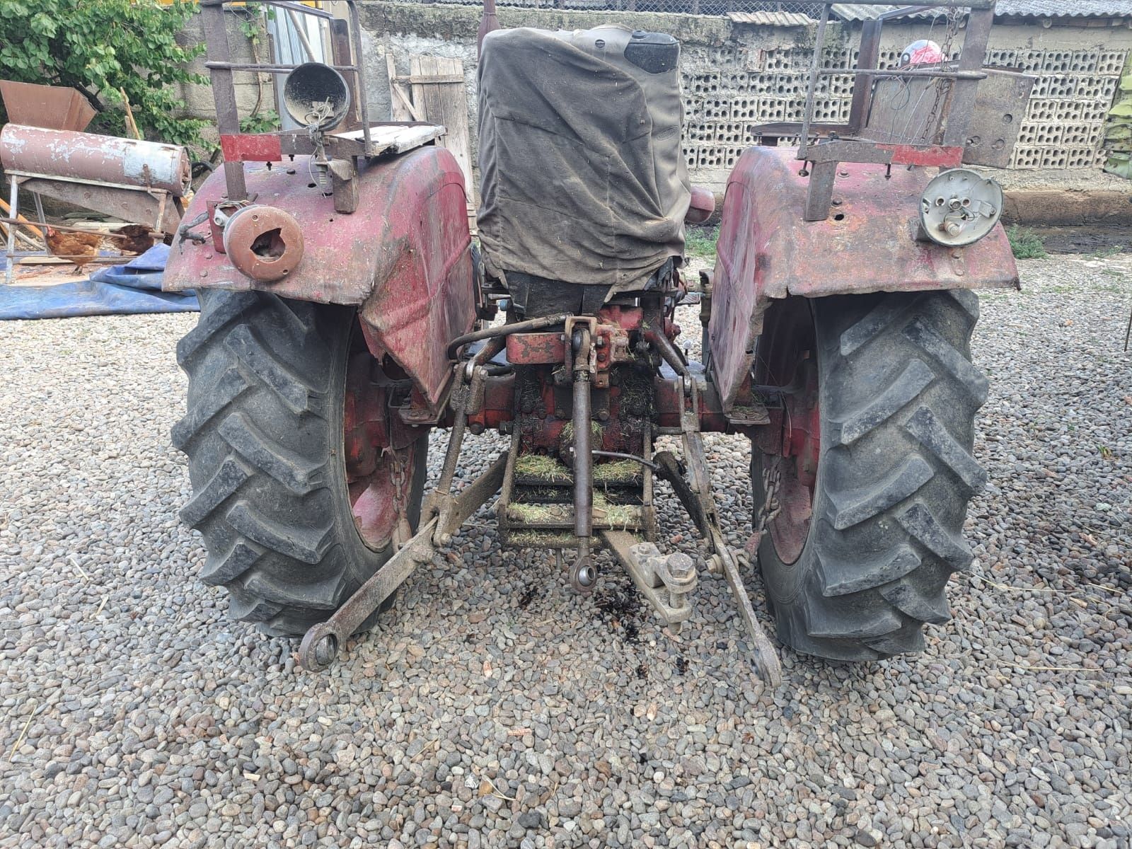 Vând tractor UTB 445
