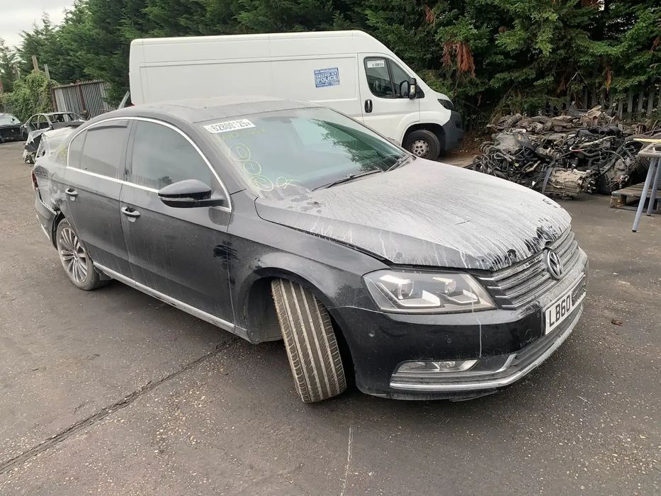 Dezmembrari / Dezmembrez Volkswagen Passat B7 2.0 TDI CFFB cutie viteze manuală cod culoare LC9X