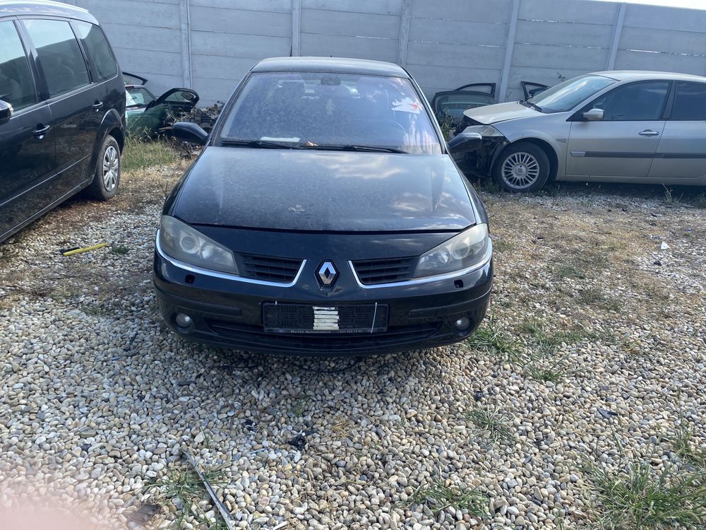 Vând oglinda Stanga și dreapta Renault Laguna 2 cu rabatare 2005-2008