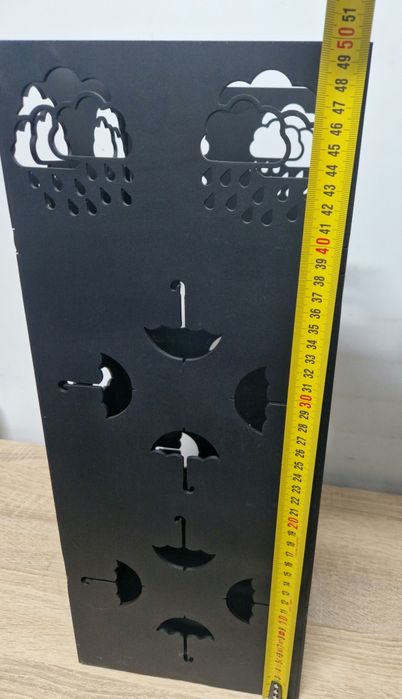 Модерен  чадърник - Здрава желязна конструкция, пространство спестяващ