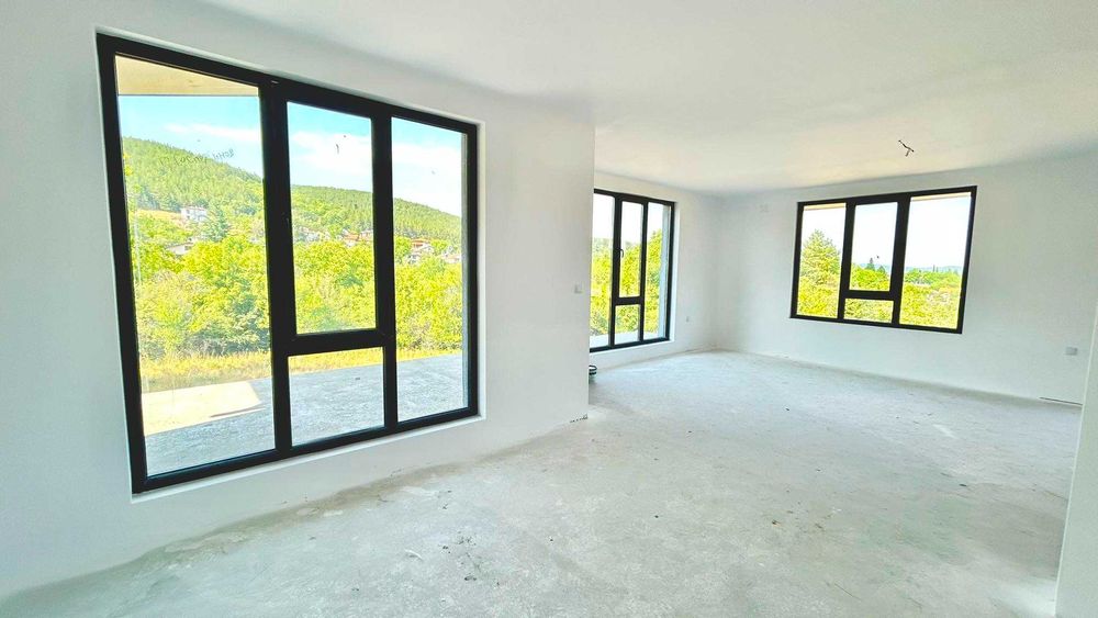 Продава къща в село Борилово