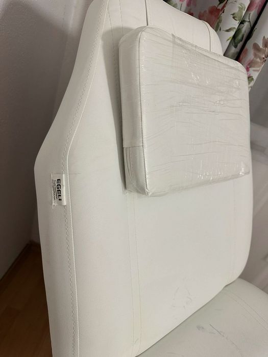 Професионален стол за педикюр, татоси и козметика