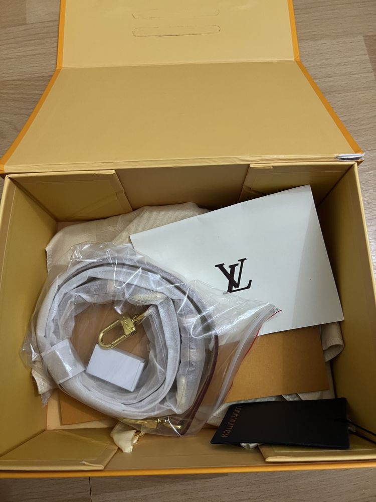 Louis Vuitton чанта