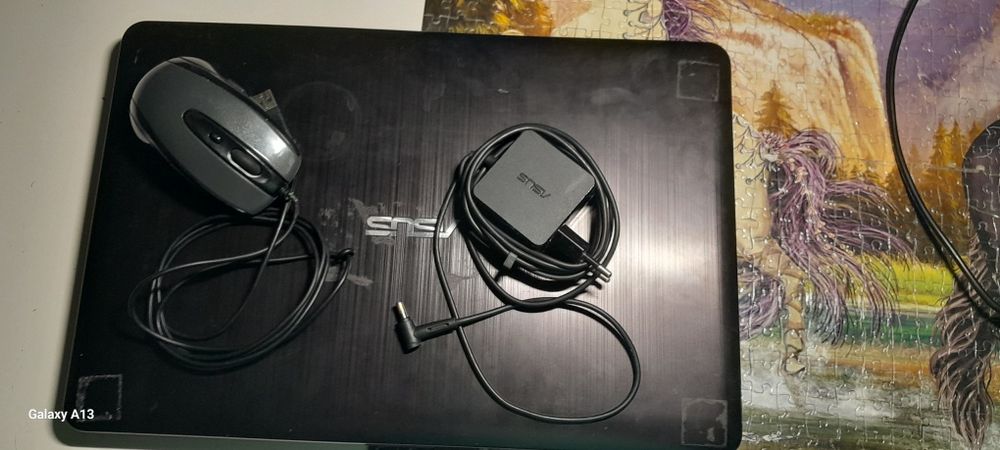 Ноутбук ASUS x541n мышка в подарок писать и звонит на вотцап ь