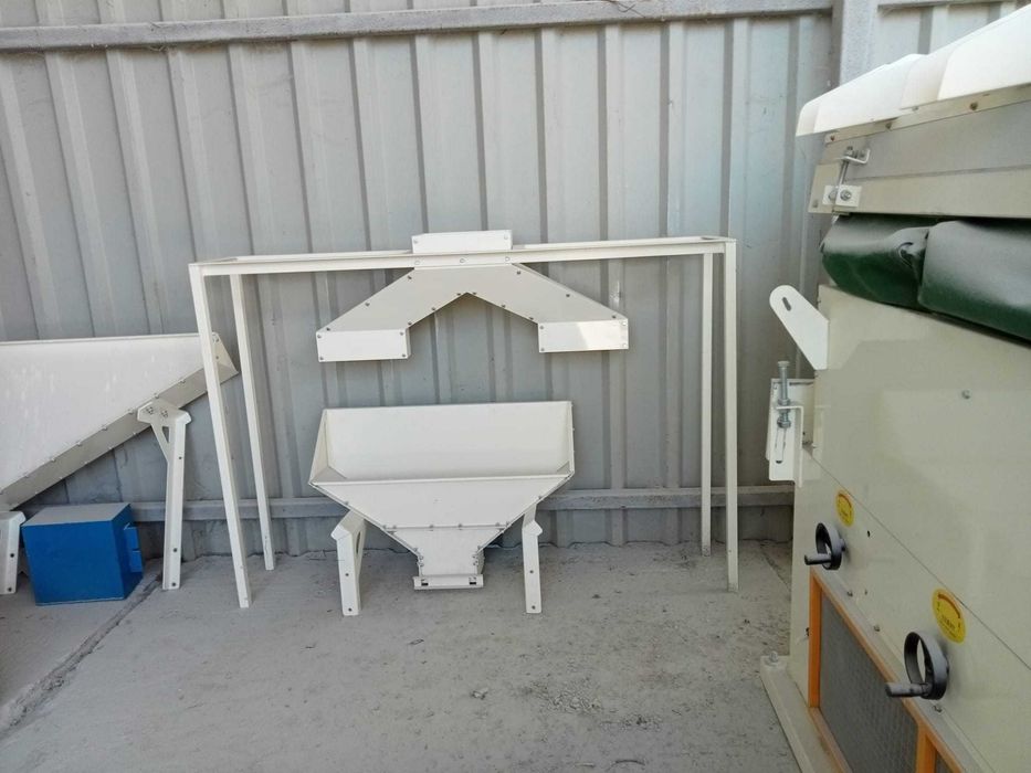 Mașină de curățat semințe / Destoner