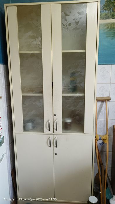Кухонный шкаф в хорошем состоянии