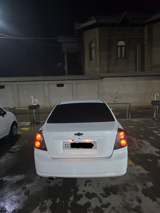 Lacetti 2012 sotiladi. Holati yaxshi