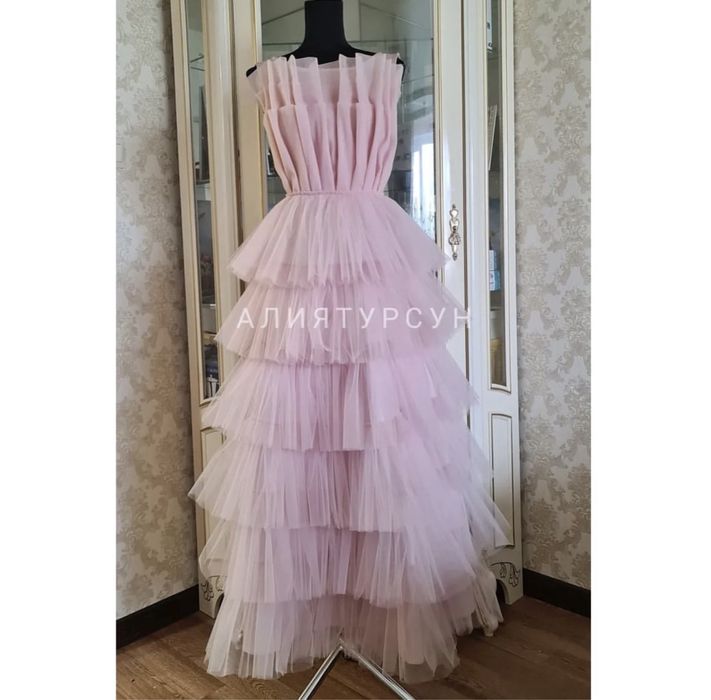 Платья ВЫПУСКНОЙ 2025