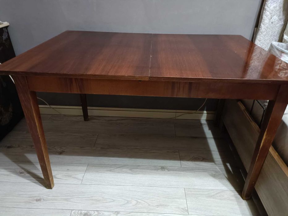 Стол лакированный 120х80 бу