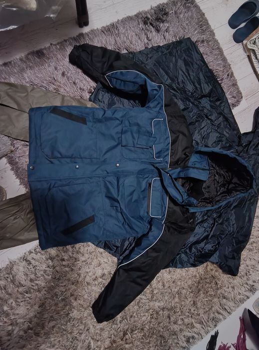 Set pelerină de ploaie + pantaloni tip salopetă – mărime universală