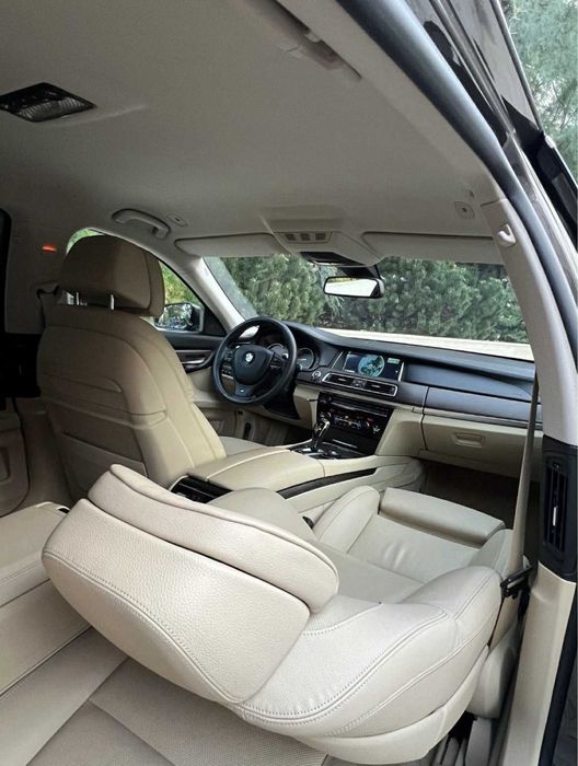 B M W 740d Xdrive (4x4) 313 CP