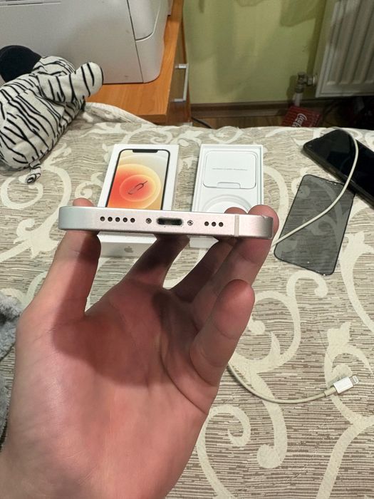 iPhone 12 White 64Gb
