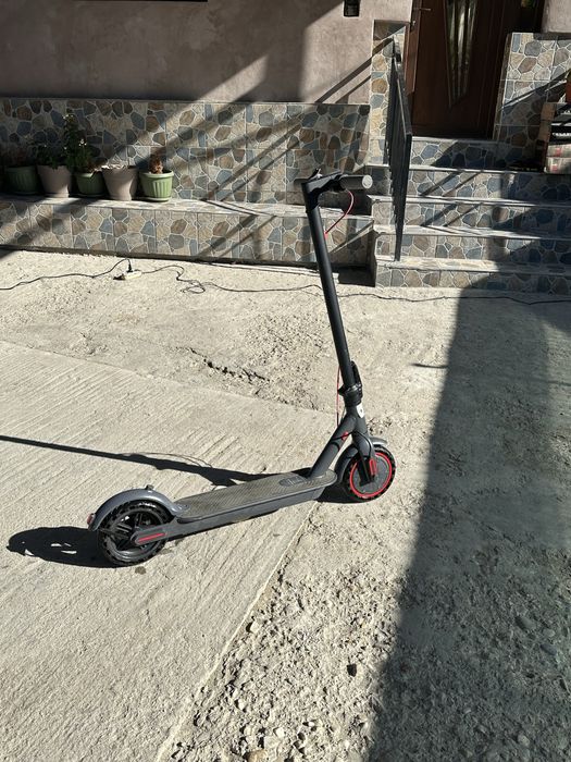 Vand trotineta electrica