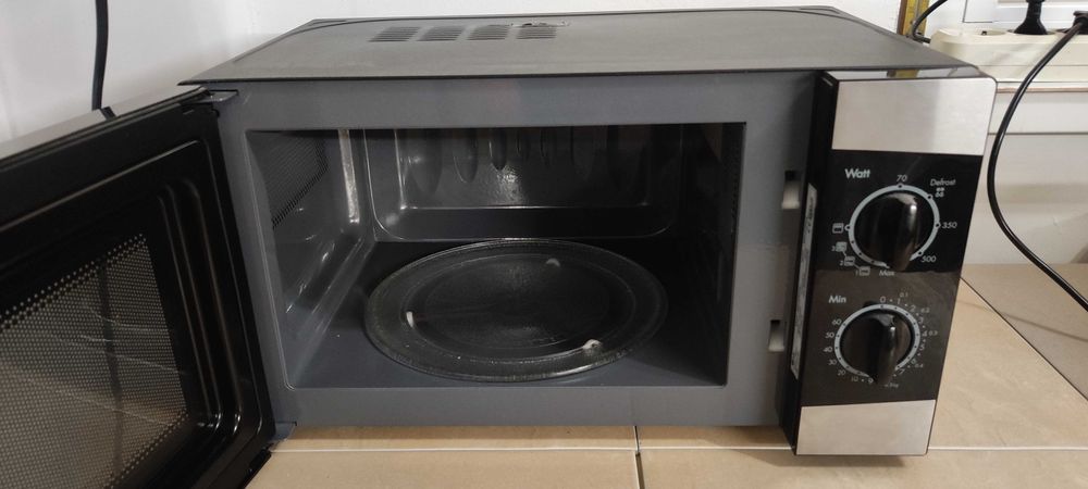 Микровълнова фурна LG