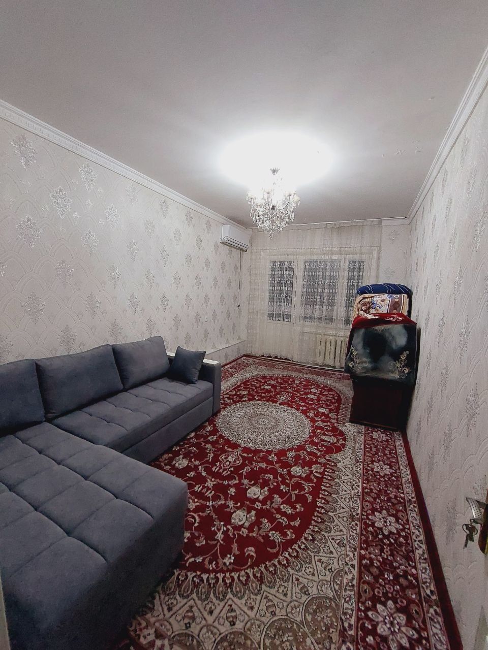Продается своя квартира. 1.5/9/9 Ориентор: станция метро Сергели.