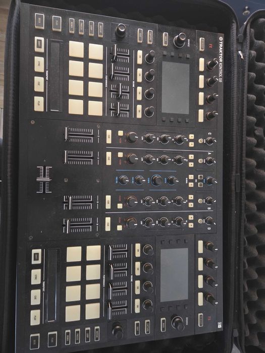 Traktor Kontrol S8 + Hardcase UDG