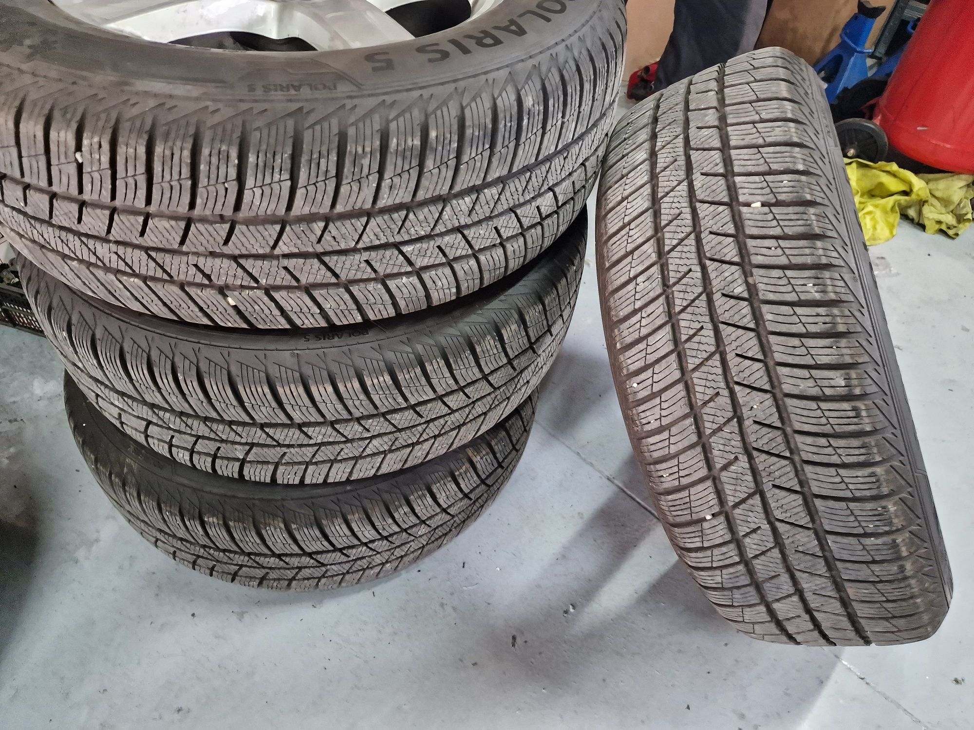 Гуми с Джанти за AUDI Q5 235/65 R17 BARUM