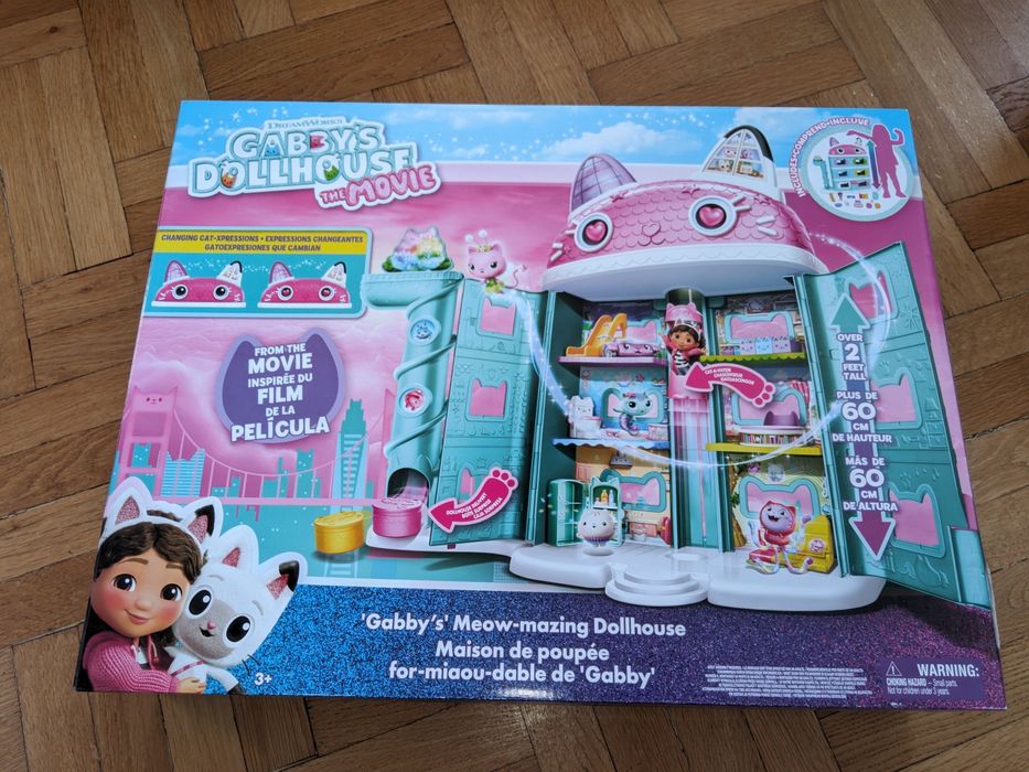 Casa de papusi a lui Gabby editia aniversara nouă