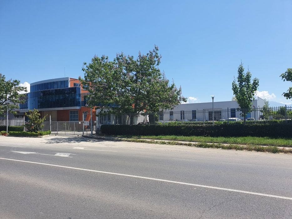 Офис сграда Петрич под наем