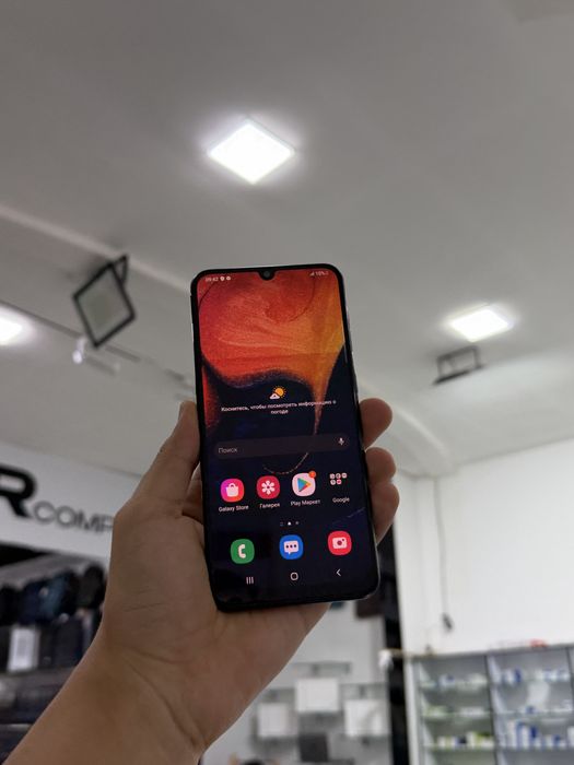 samsung A50 64gb срочни сотилади