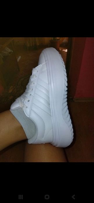 Adidași Adidas purtați o data