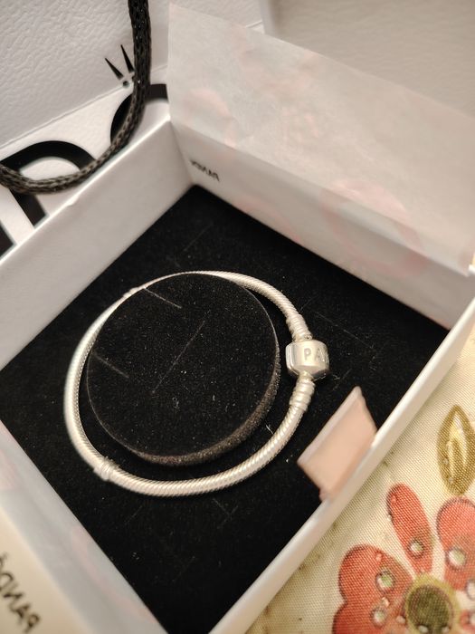 Pandora сребърна гривна