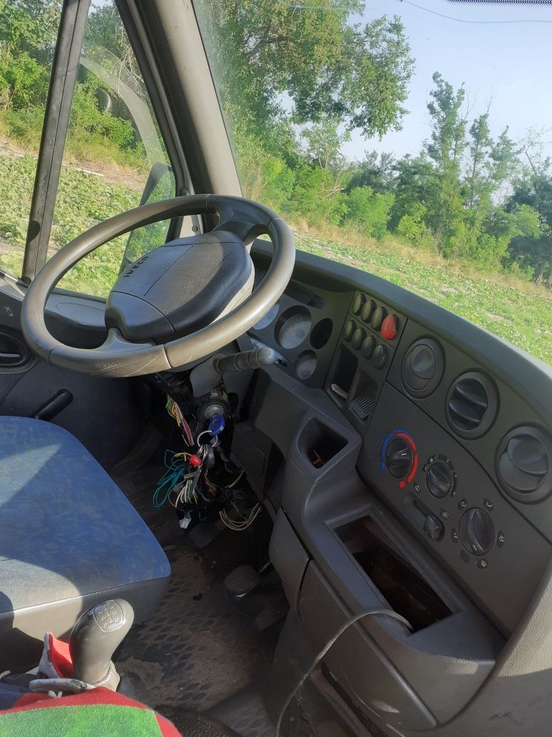 Vînd Iveco Daly 2004