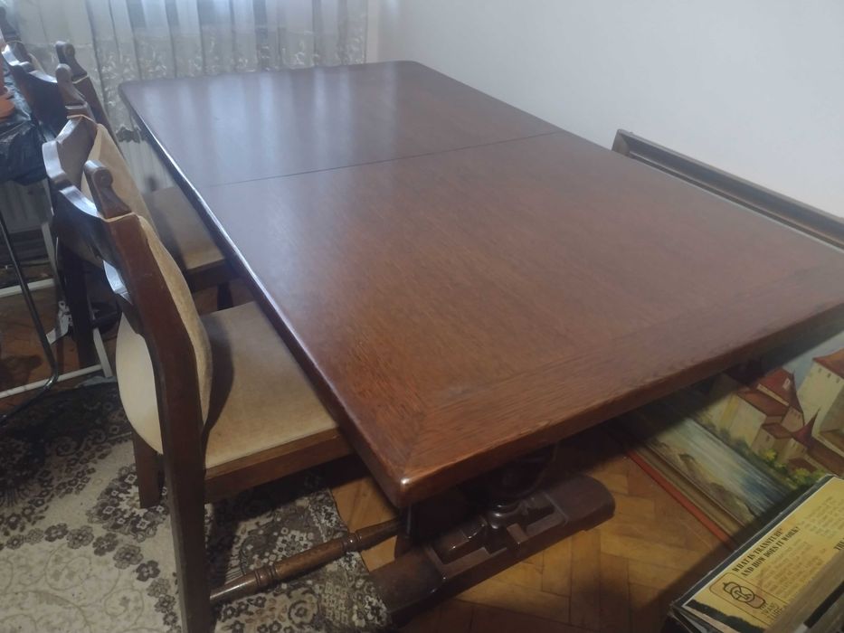 Masa extensibila din lemn masiv cu 6 scaune