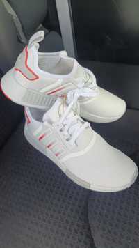 Vind 2 perechi Adidas 42,5