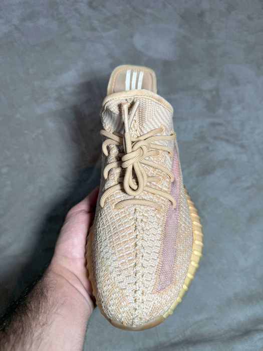 Yeezy 350 Clay – 42 2/3