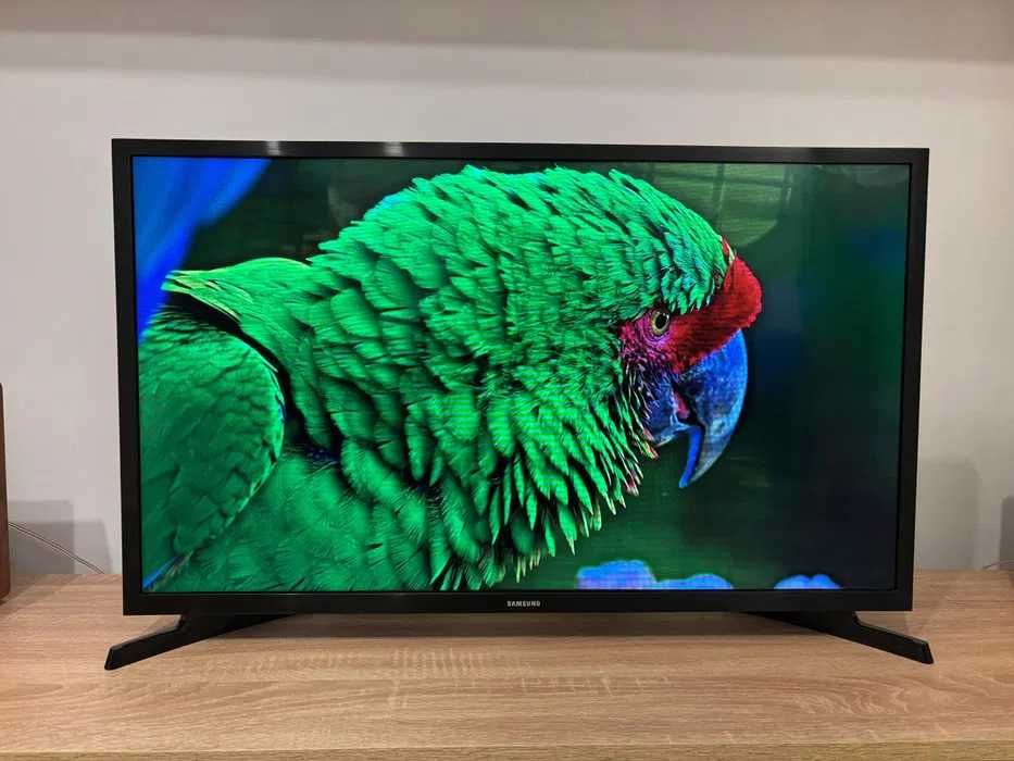 Televizor LED Samsung 80 cm Impecabil