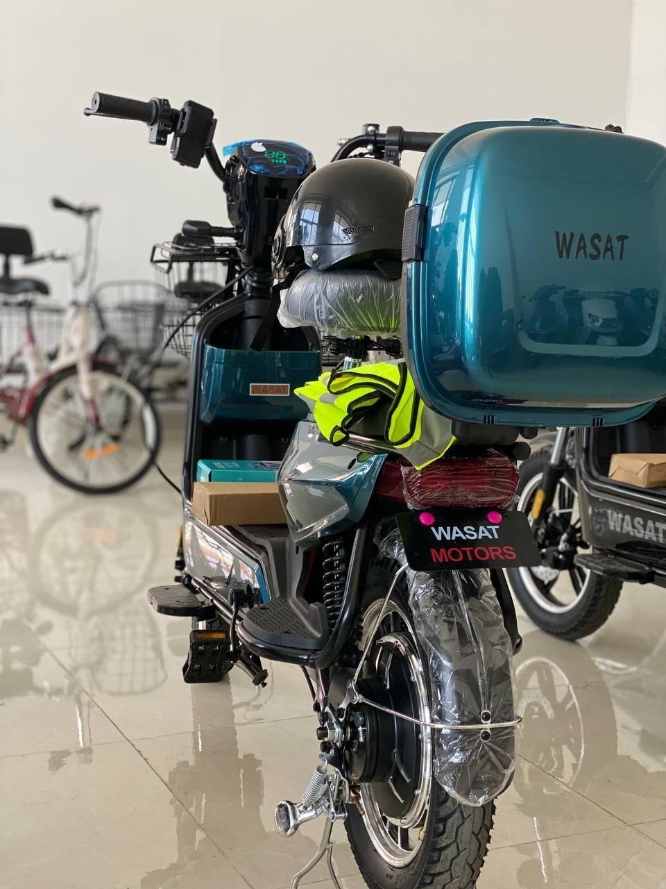 Скутер , электроскутер 16 дюйм 500watt
