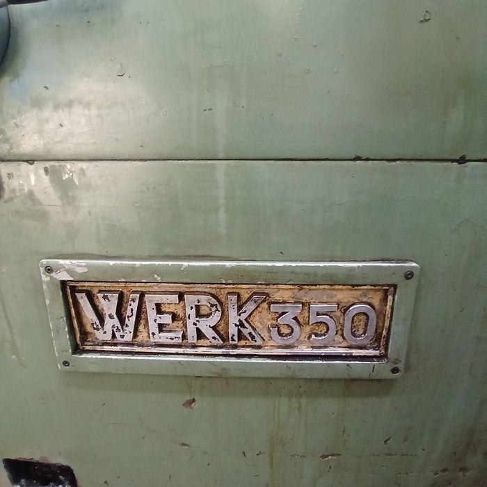 Vânzare mașini unelte.