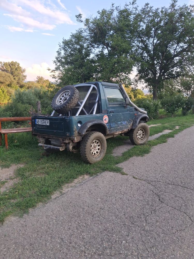 Vand suzuki samurai 1.3 benzina