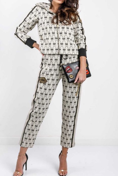 Екип на марката PINKO