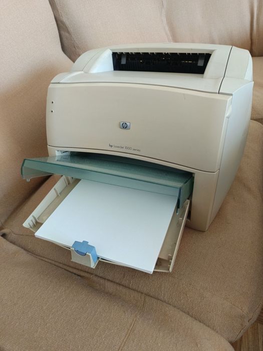 Лазерен принтер HP Q1342A