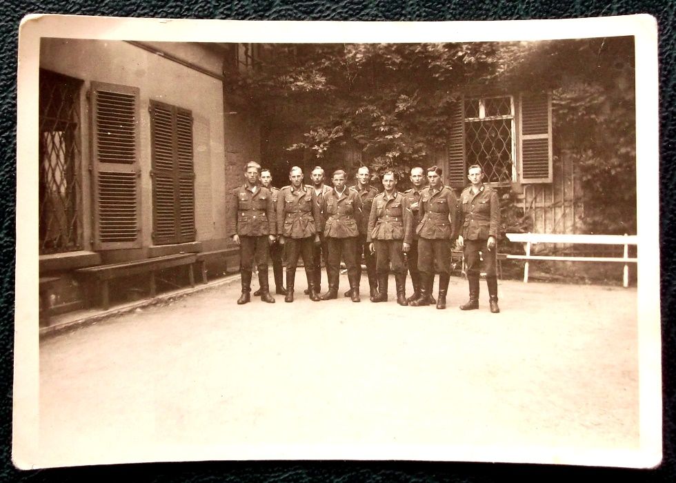 Fotografii Germania nazista cu militari in uniforma