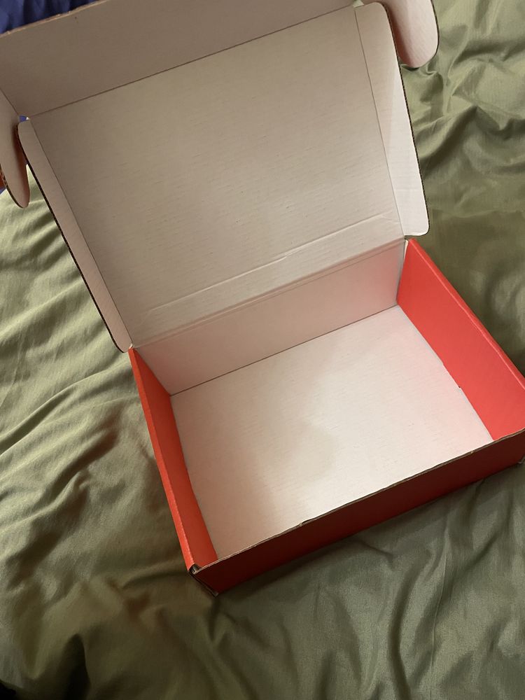 Новогодняя коробка,подарочная коробка