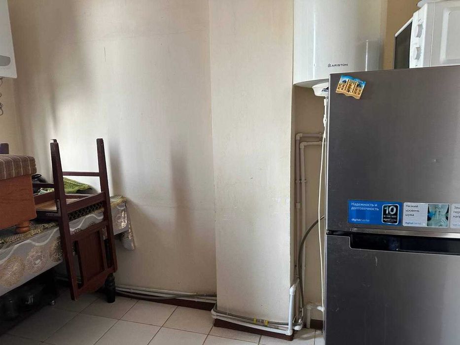 Истиклол стадион рупарасида гиштли 2х Квартира жихозлари бн сотилади.