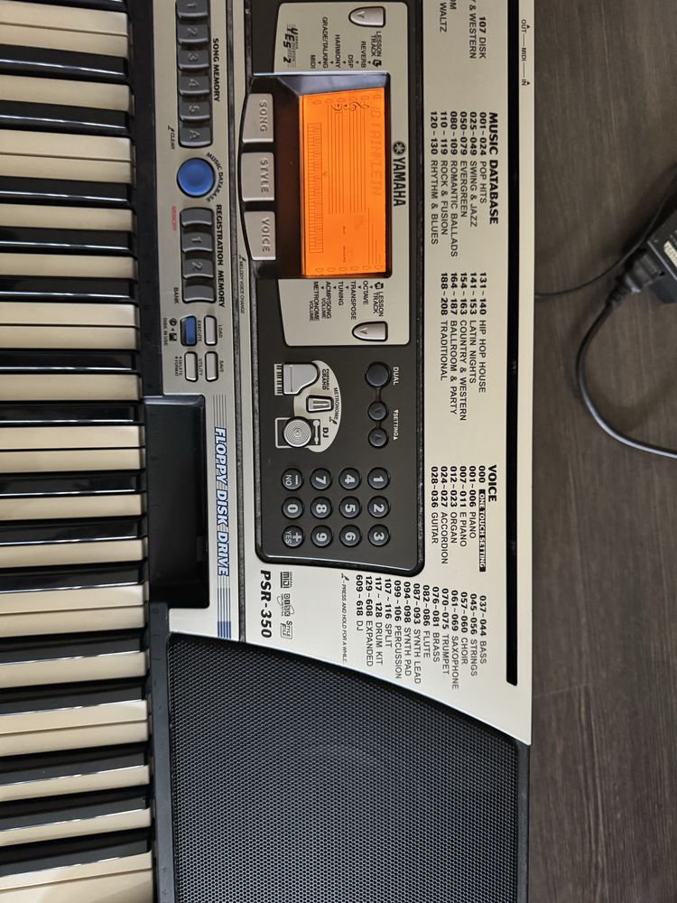 Синтезатор йоника Yamaha PSR-350