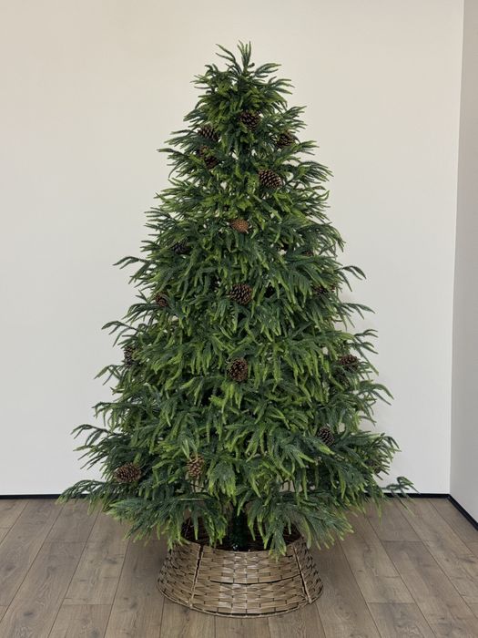 Елка искуственная