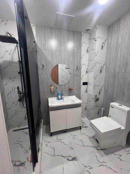 Aeraport hududida kvartira zudlik bilan sotiladi!