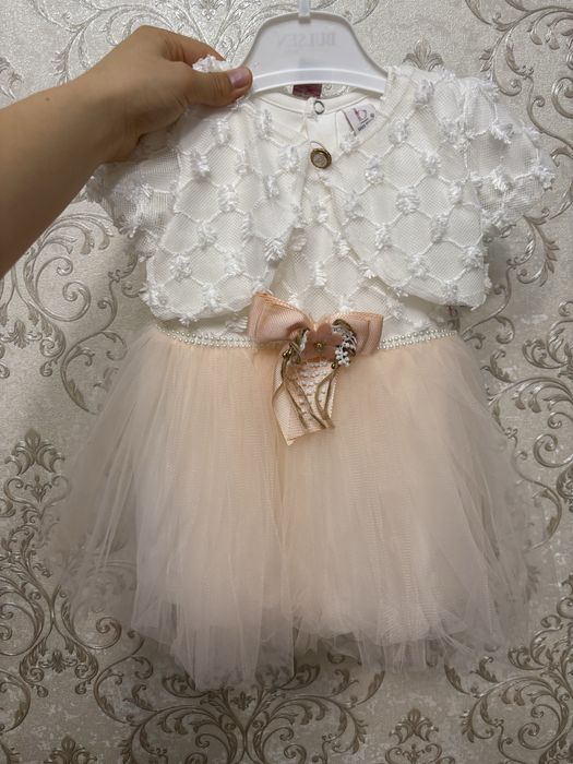 Платье с повязкой вместе