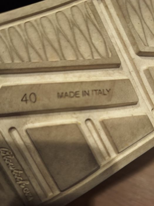 Продавам мъжки велурени обувки Giuseppe Zanotti 40 номер.